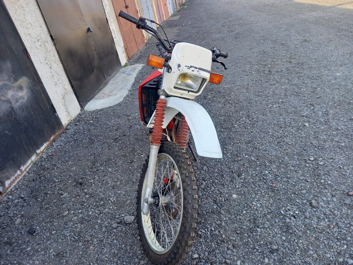 Yamaha DT 125 LC 2 - 3