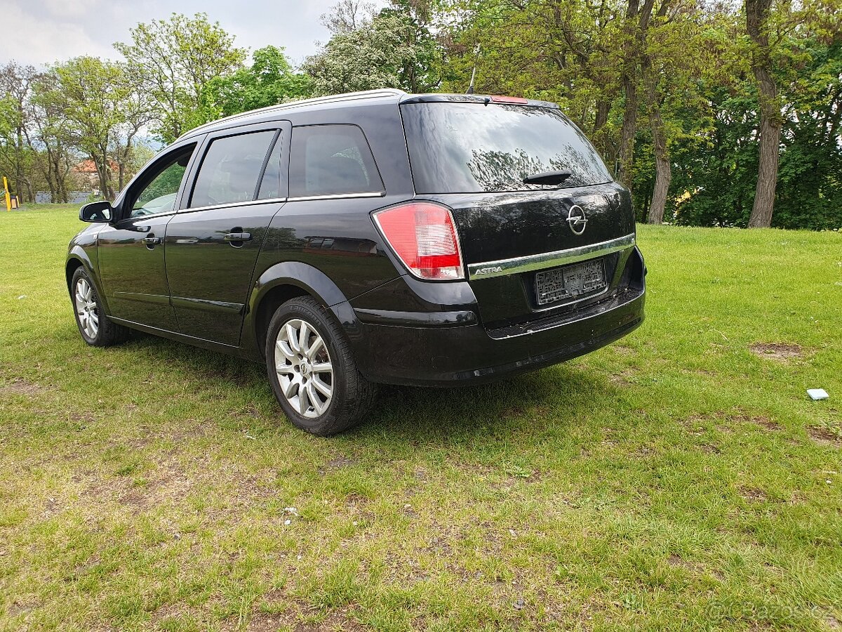 Opel Astra kombi 1.6i nová stk - 3