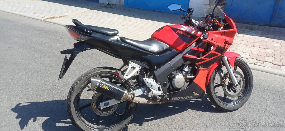 Honda 125 CBR - 3