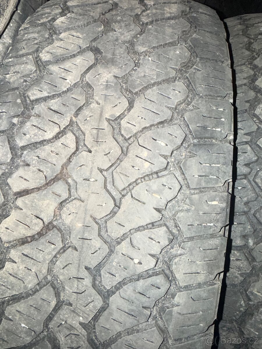 265/60 r18 General - 3