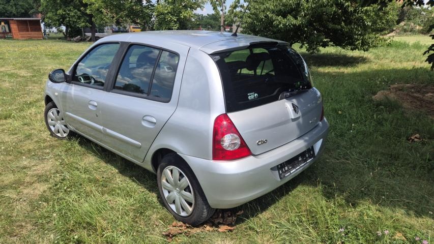 Prodám Renault Clio1.2i 55kW - KLIMATIZACE - 3