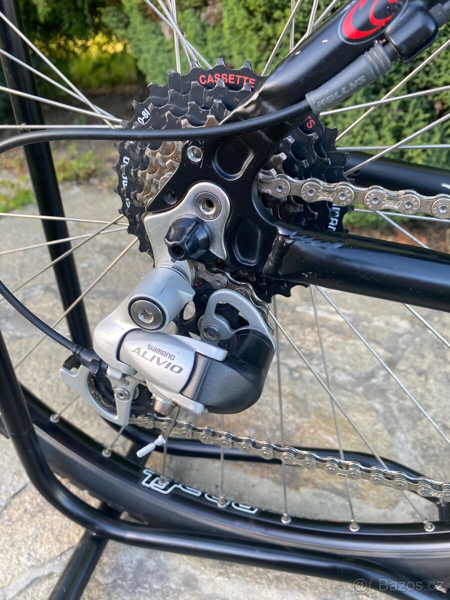Kellys Axis 28” - 3