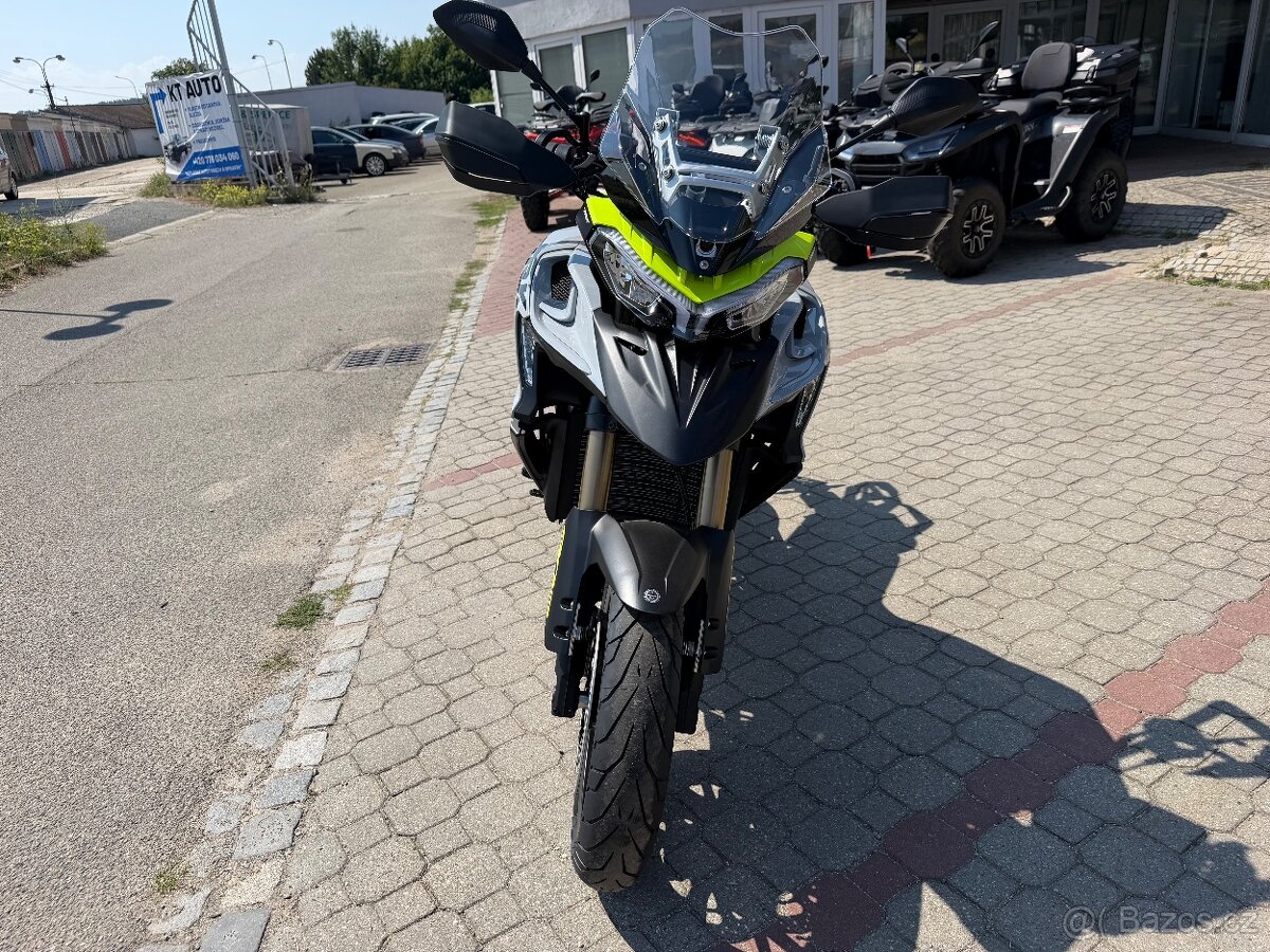 Benelli 902 Stradale - 3