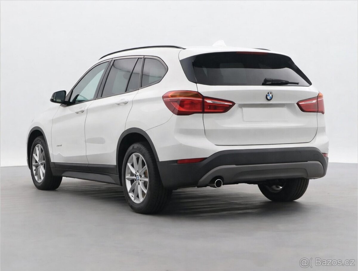 BMW X1 2.0 18d xD Aut CZ Advantage (2016) - 3