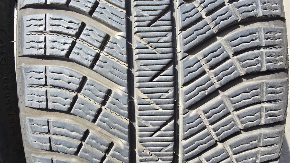 Zimní pneu 245/35/20 Michelin - 3