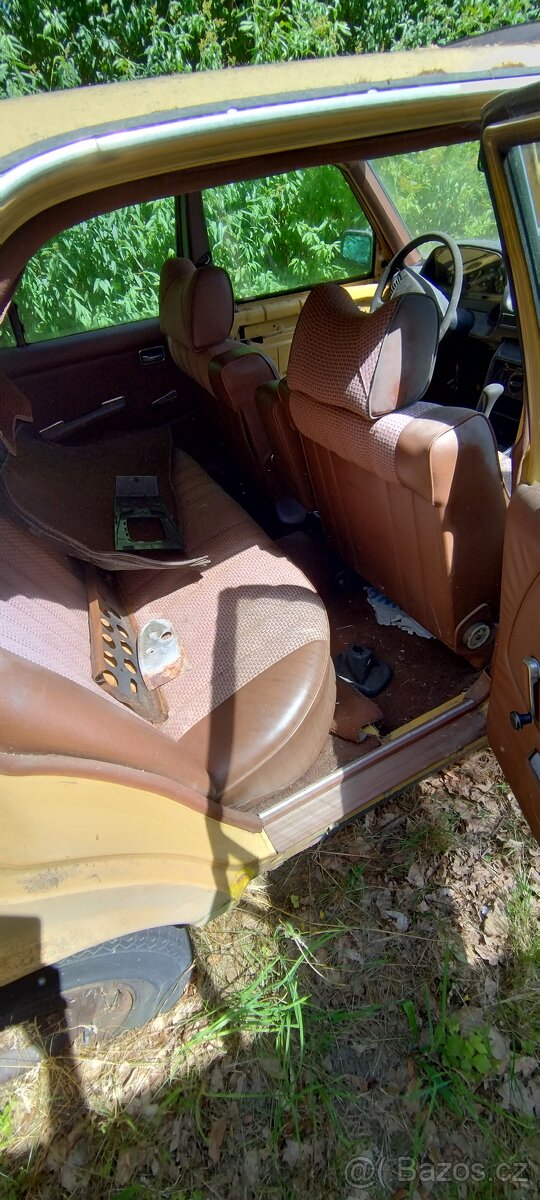 Mercedes W123 piano - 3