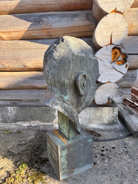 Busta Klement Gottwald - 3