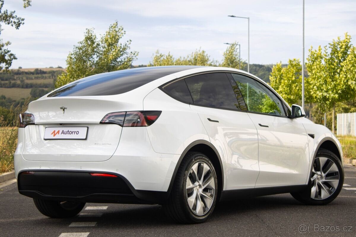 Tesla Model Y Dual Motor Long Range 378kw - odp. DPH - 3