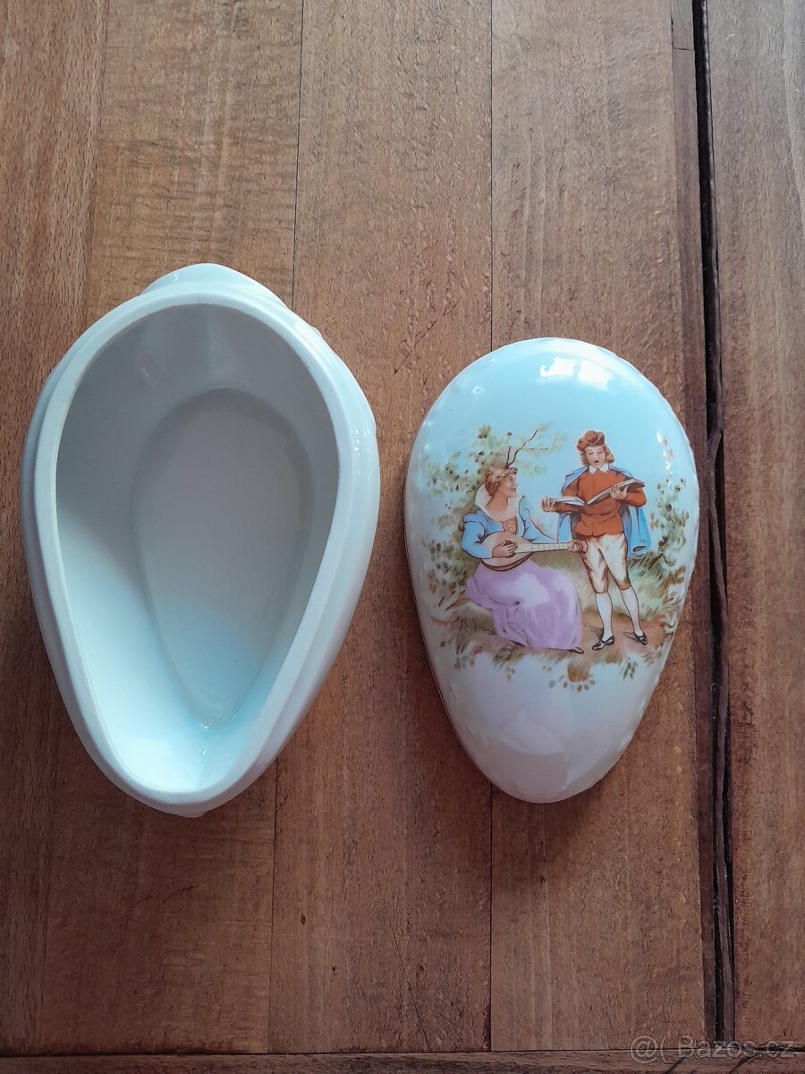 Porcelánová dóza - 3