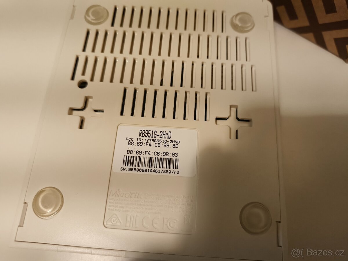 MikroTik RouterBOARD RB951G-2HnD - 3
