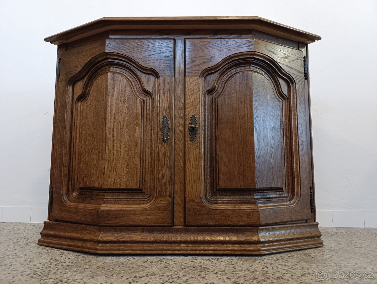 Rustikální nábytek, komoda z masívu - 3