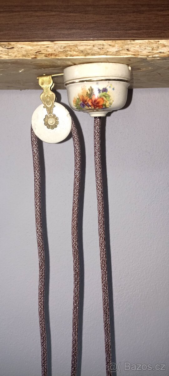 Prodej pěkného, malovaného stahovacího lustru - 3