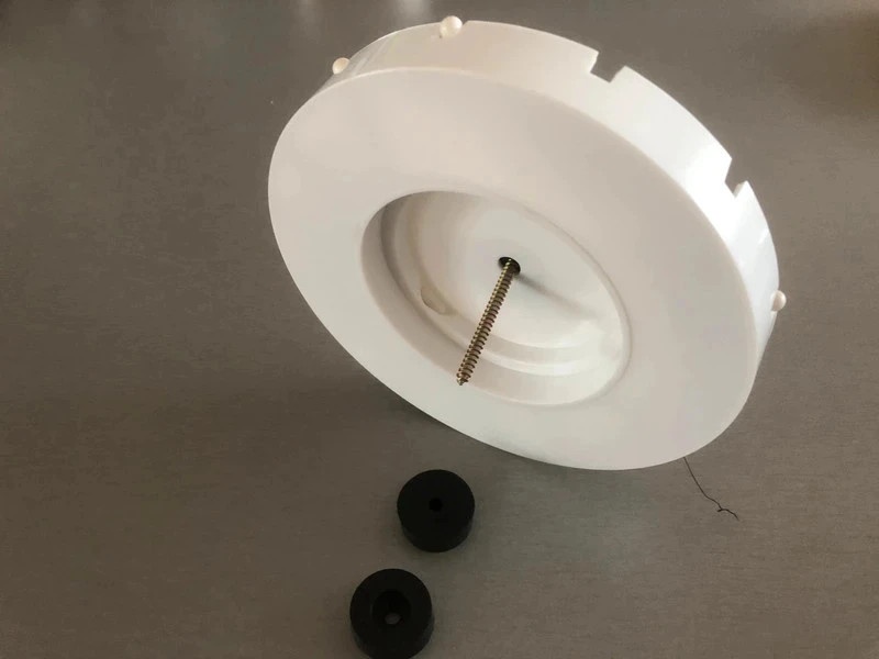 Otočný zásobník na niťové cívky - 3