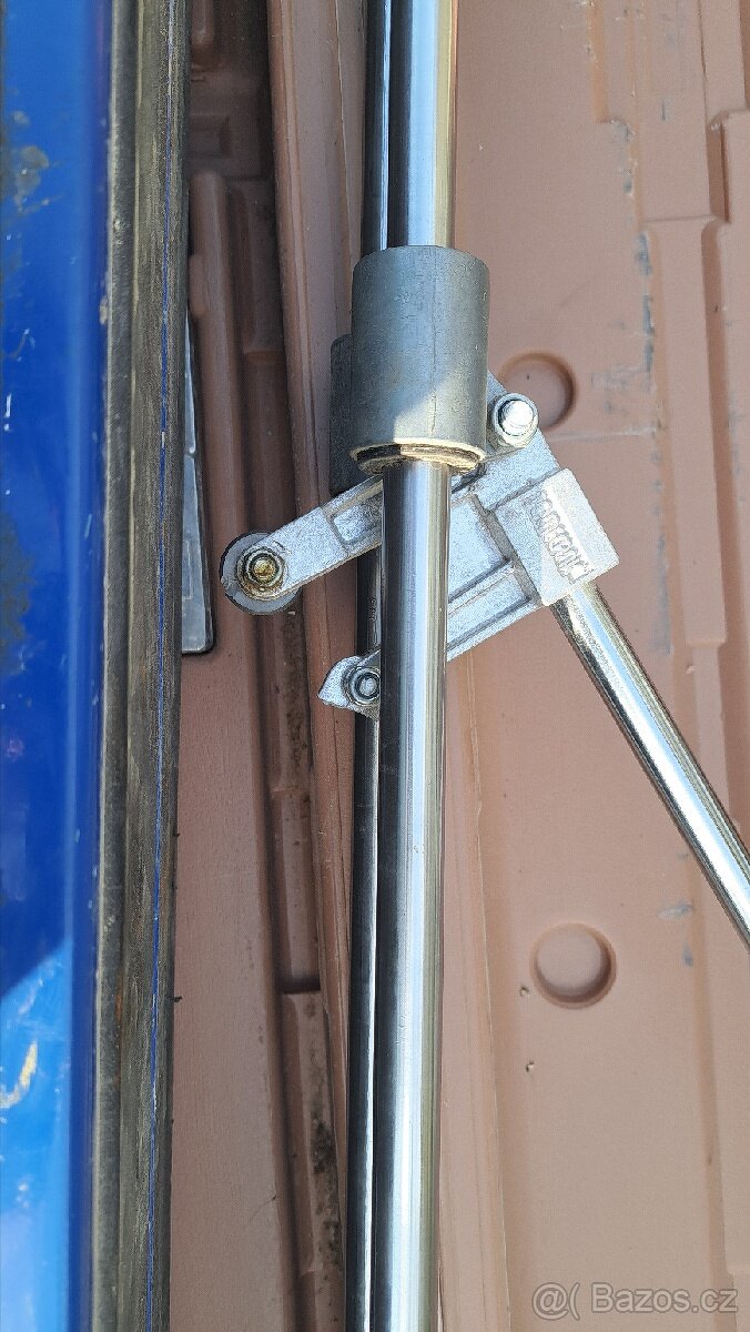 Řezačka na dlaždice v kufru - 3