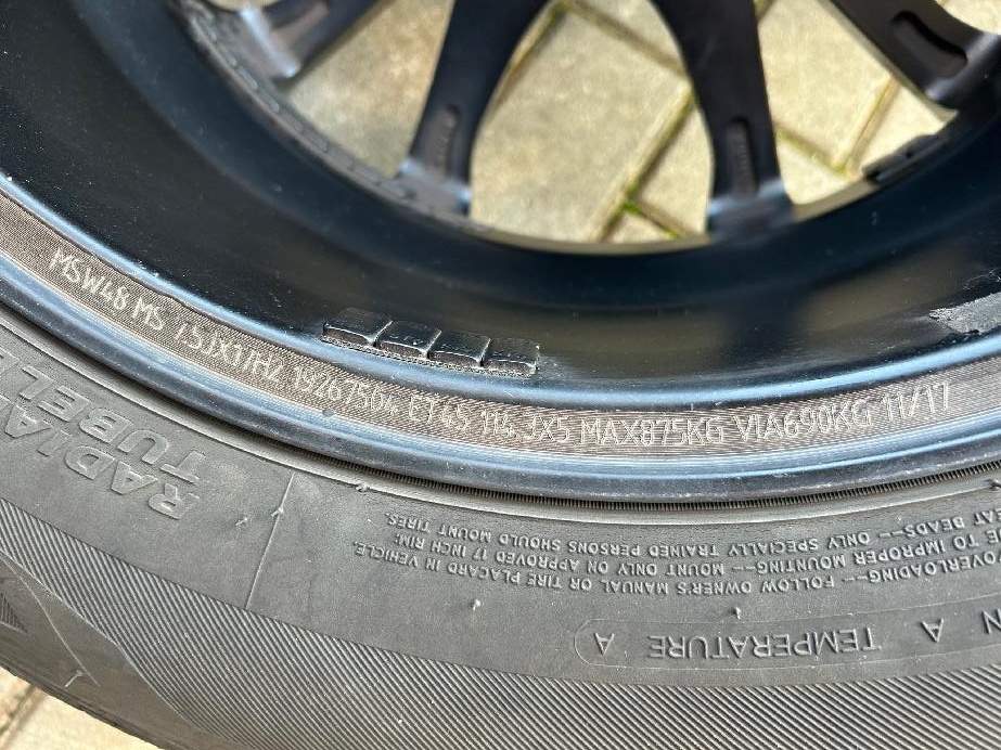 Alu kola 7.5x17 ET45,rozteč 114.3x5,pneu Hankook 225/60 R17 - 3