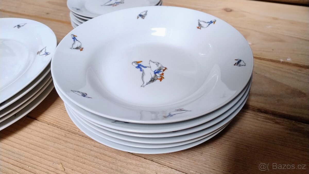 Sada talířů s husami - 3
