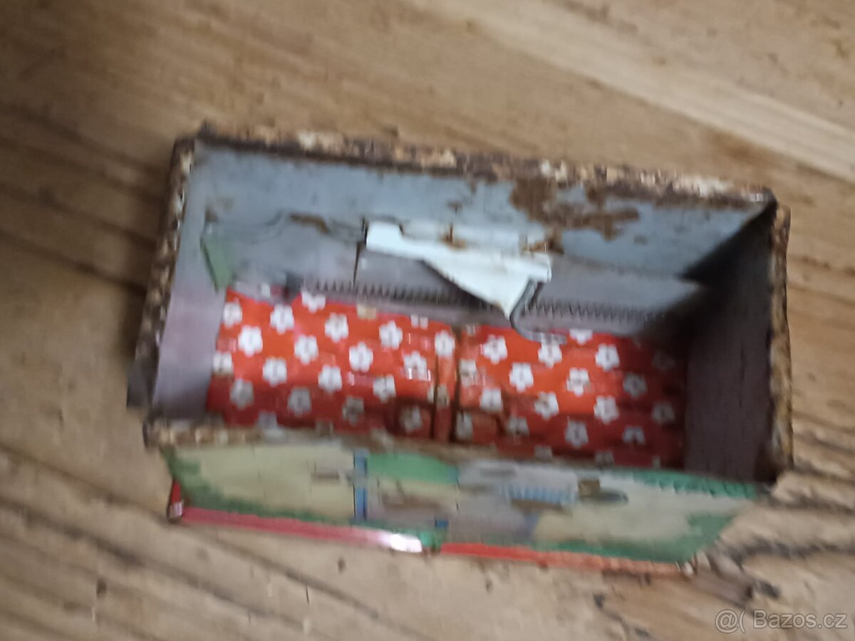 Plechová hračka - 3