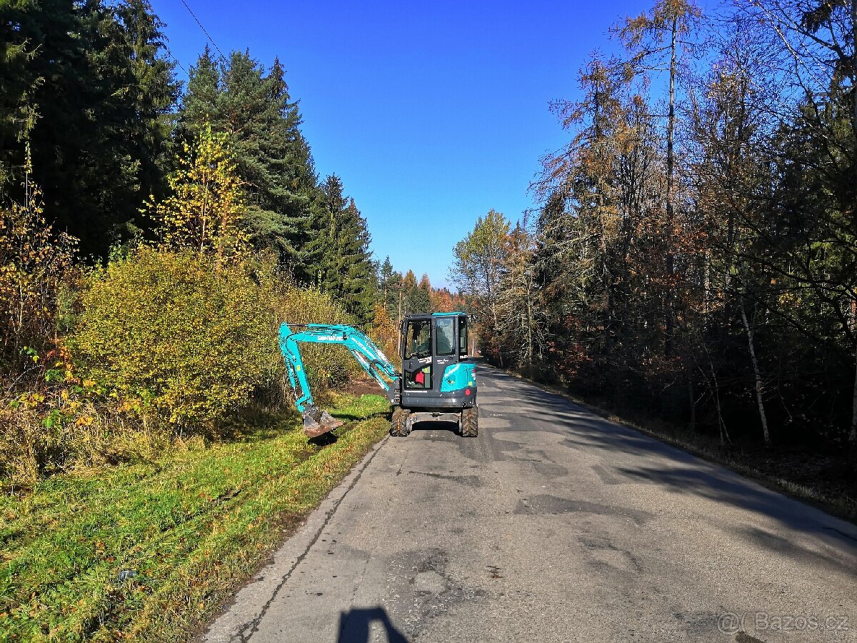 RYPADLO BAGR SUNWARD SWE 35 UF 4000KG KLADIVO - 3