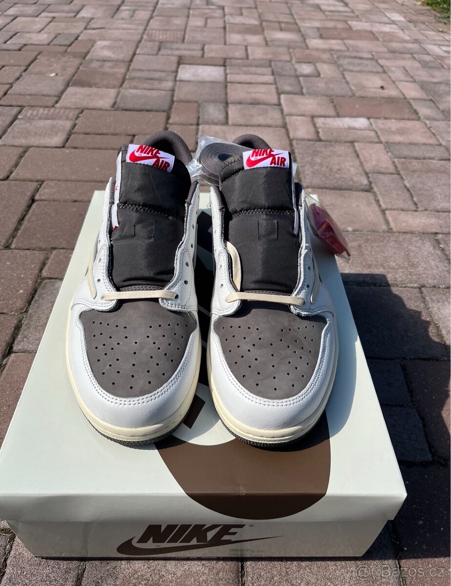 Air Jordan 1 Low Travis Scott Reverse Mocha - 3