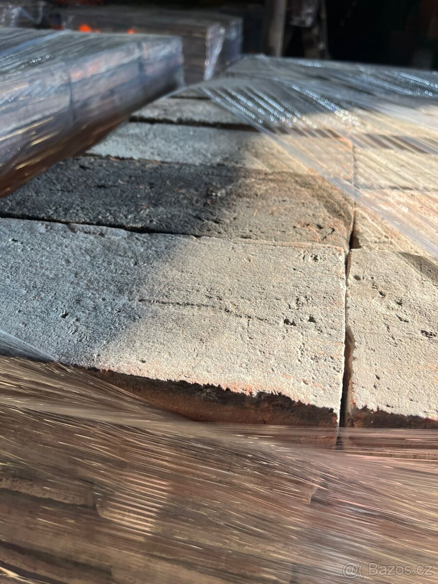 Půdovky-stará cihlová dlažba 21 - 3