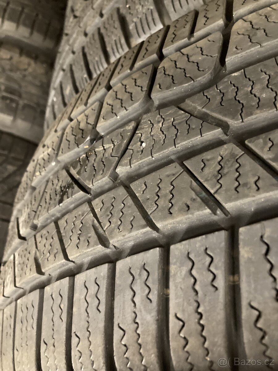 Zimni pneu 225/50 R18 - 3
