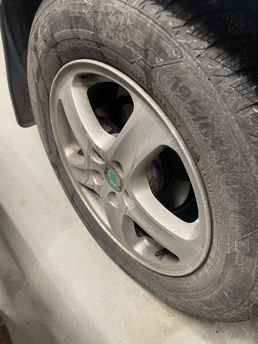 Kola 195 65 R15 originál Octavia 1 - 3