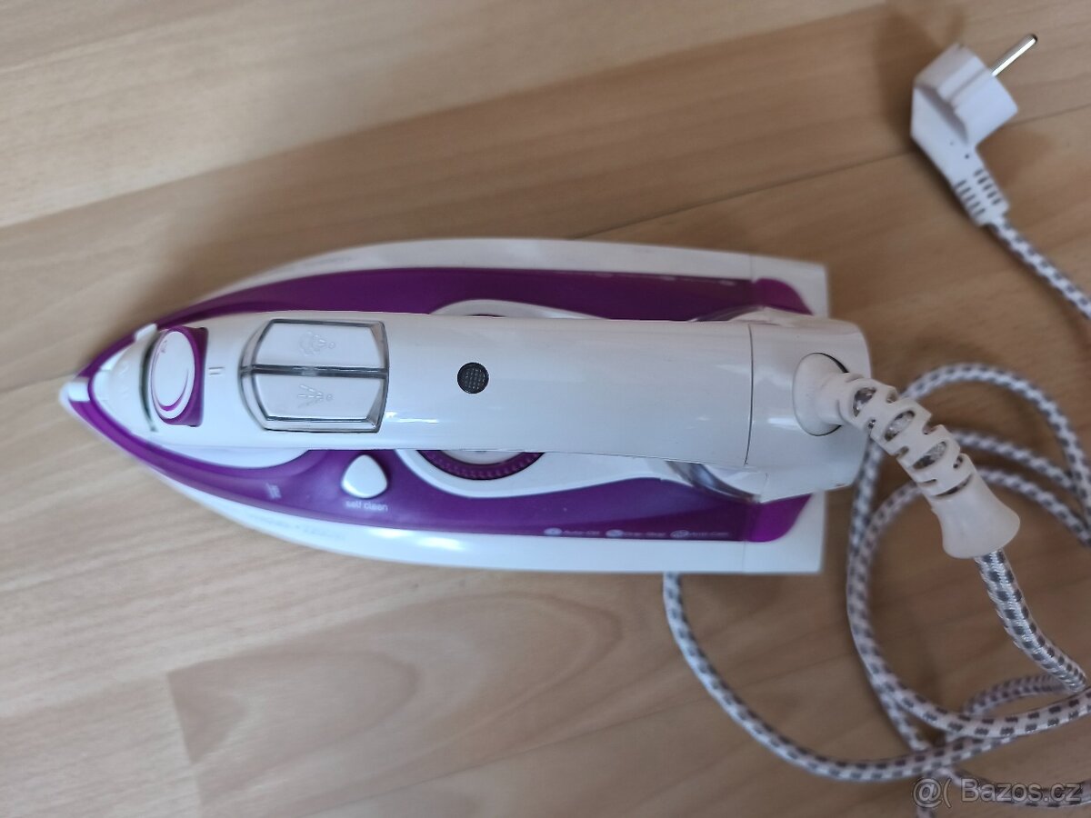 Žehlička napařovací Sencor - 3