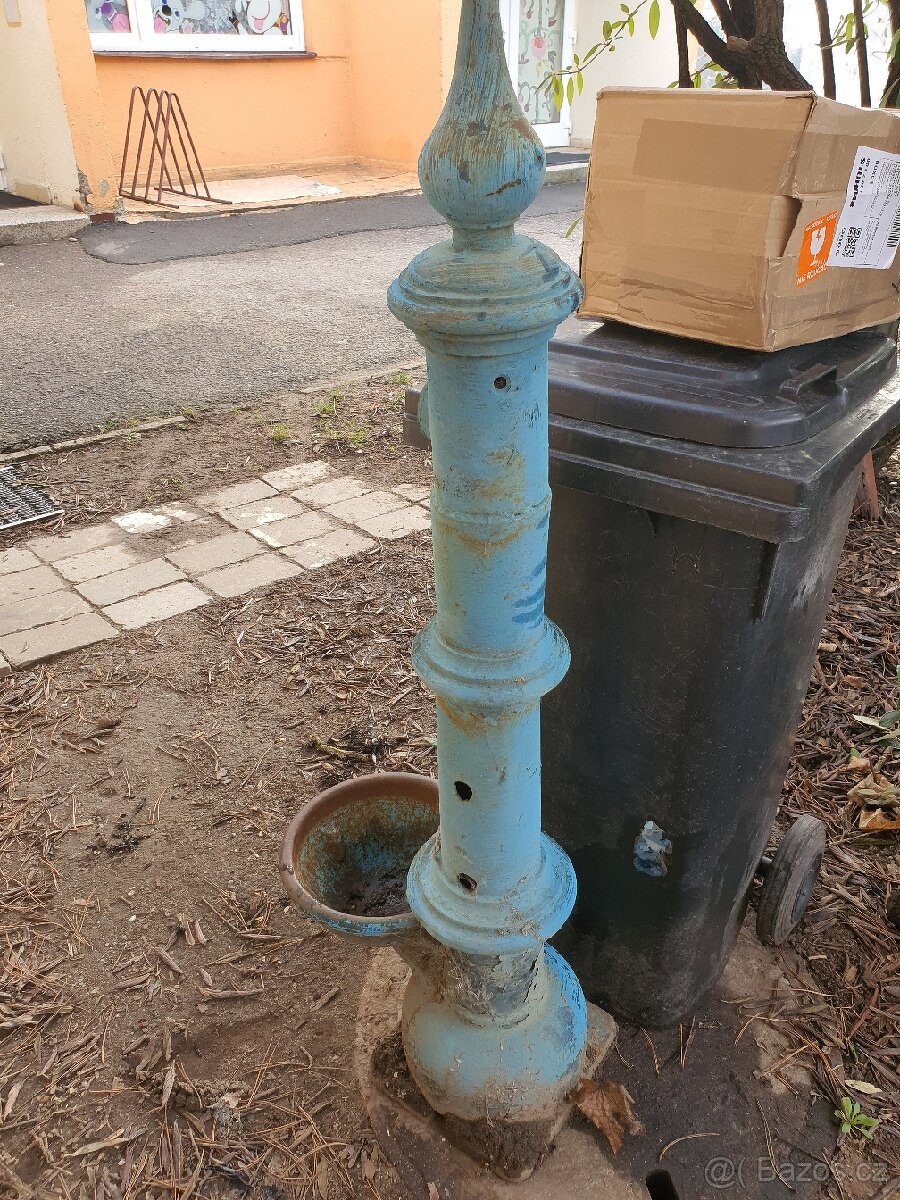 Prodám litinové pítko - 3