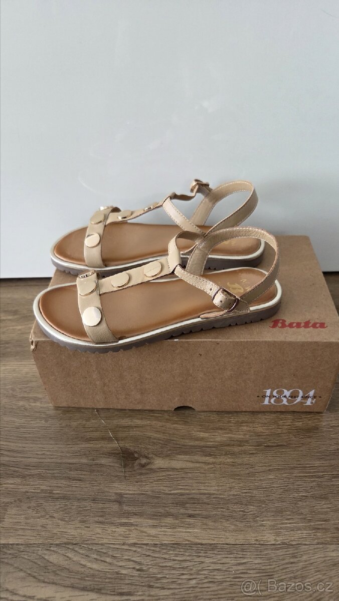 Dívčí kožené sandálky Baťa vel. 33 - 3
