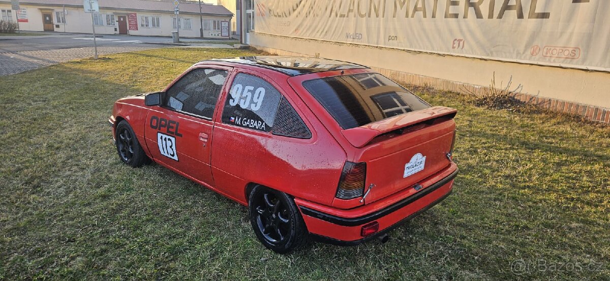 Závodní Opel Kadett C20XE - 3