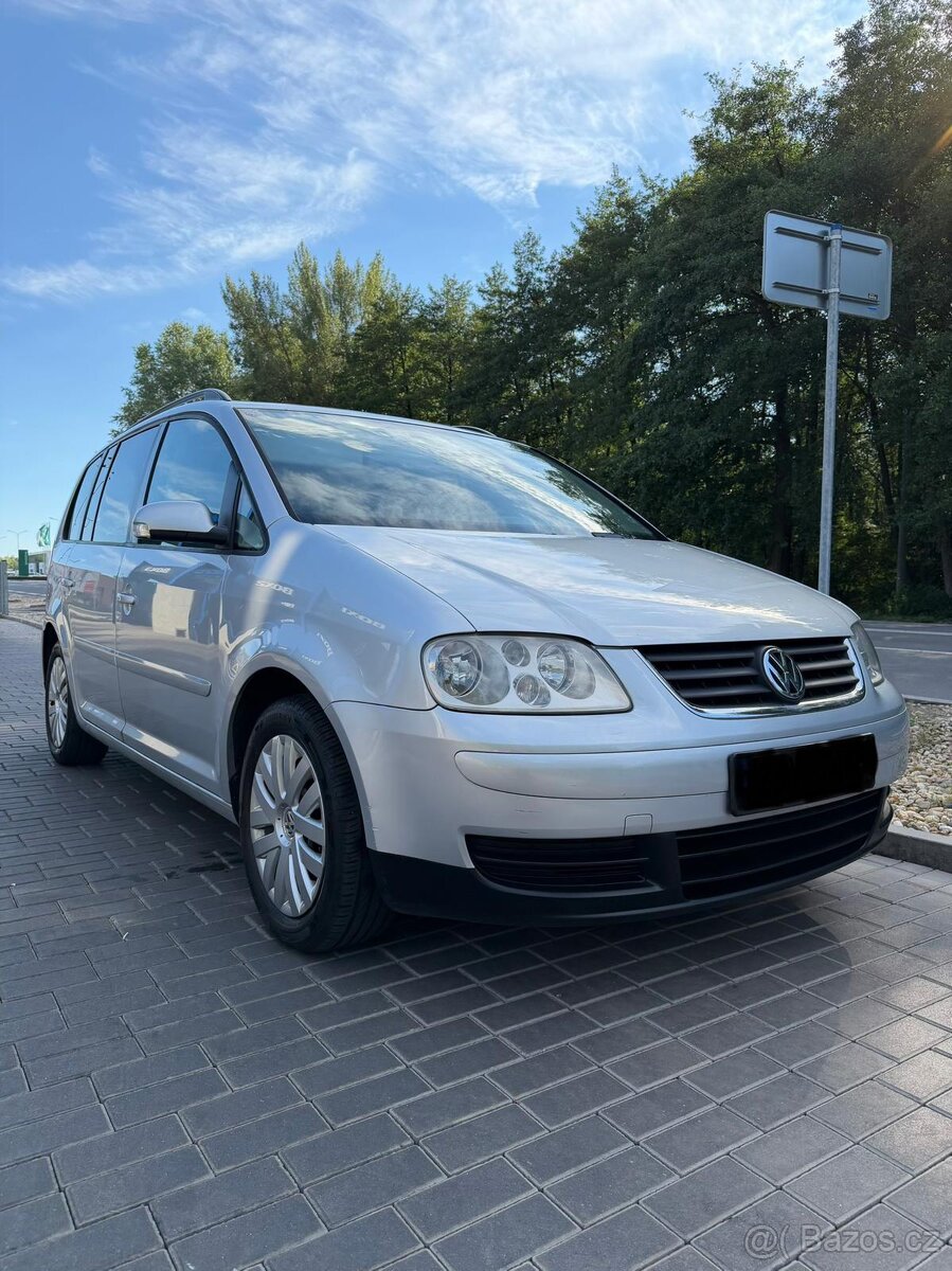 Volkswagen Touran - 3