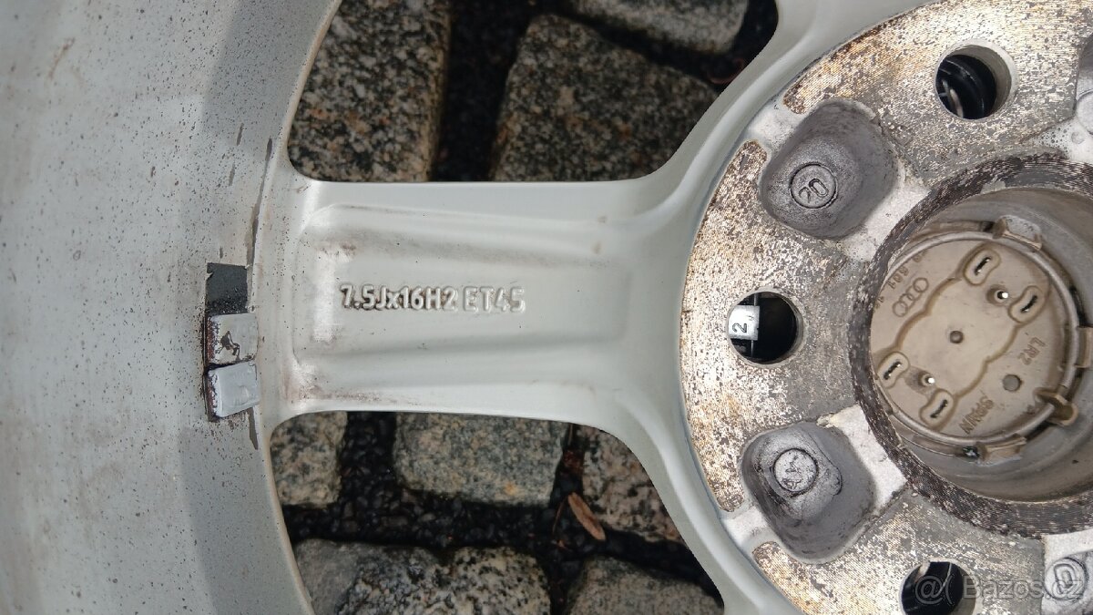 Prodám kola originál audi r16 - 3