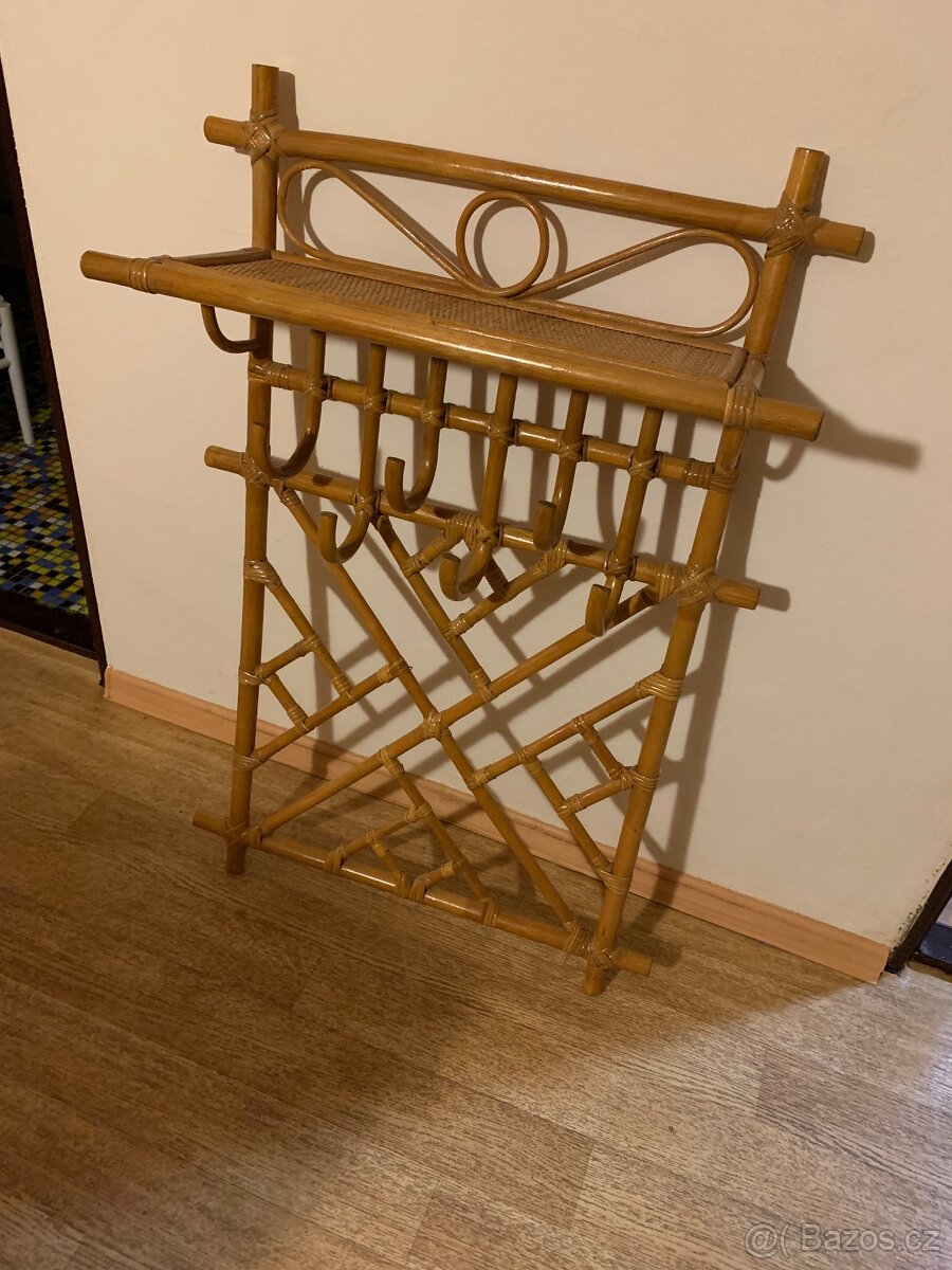 Proutěný věšák - 3