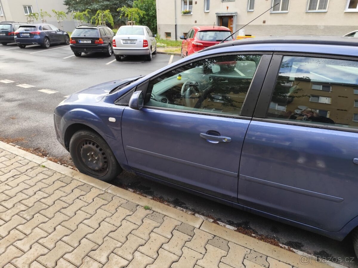 Ford Focus mk2 1.6 85kw - 3