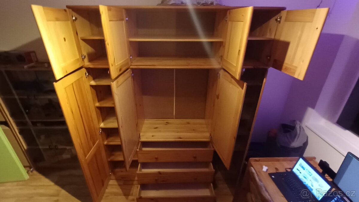 Velká skříň z masivu se zrcadly - 3