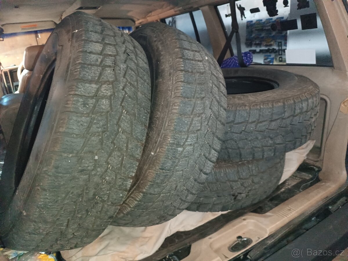 Pneu Kumho 235/75 R15 zimní - 3
