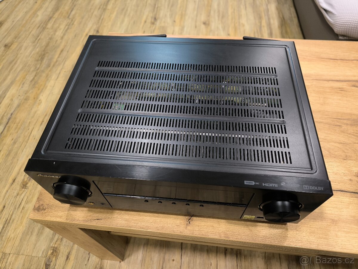 Pioneer VSX-930 AV Receiver - 3