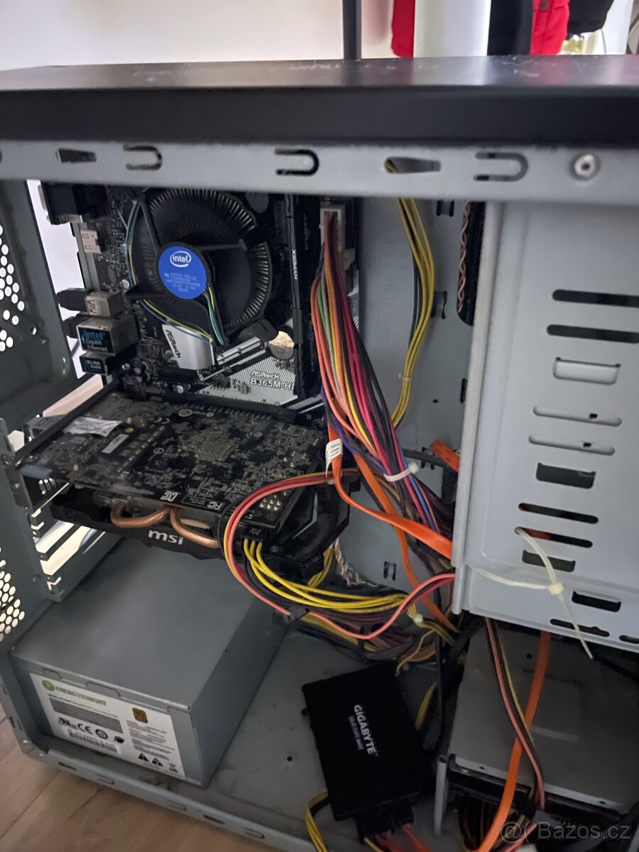 Stolní PC - 3