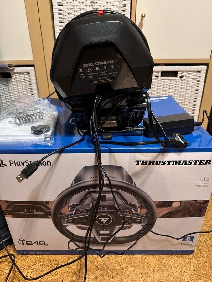 Thrustmaster T248 herní volant pro PS4 a PS5 - 3