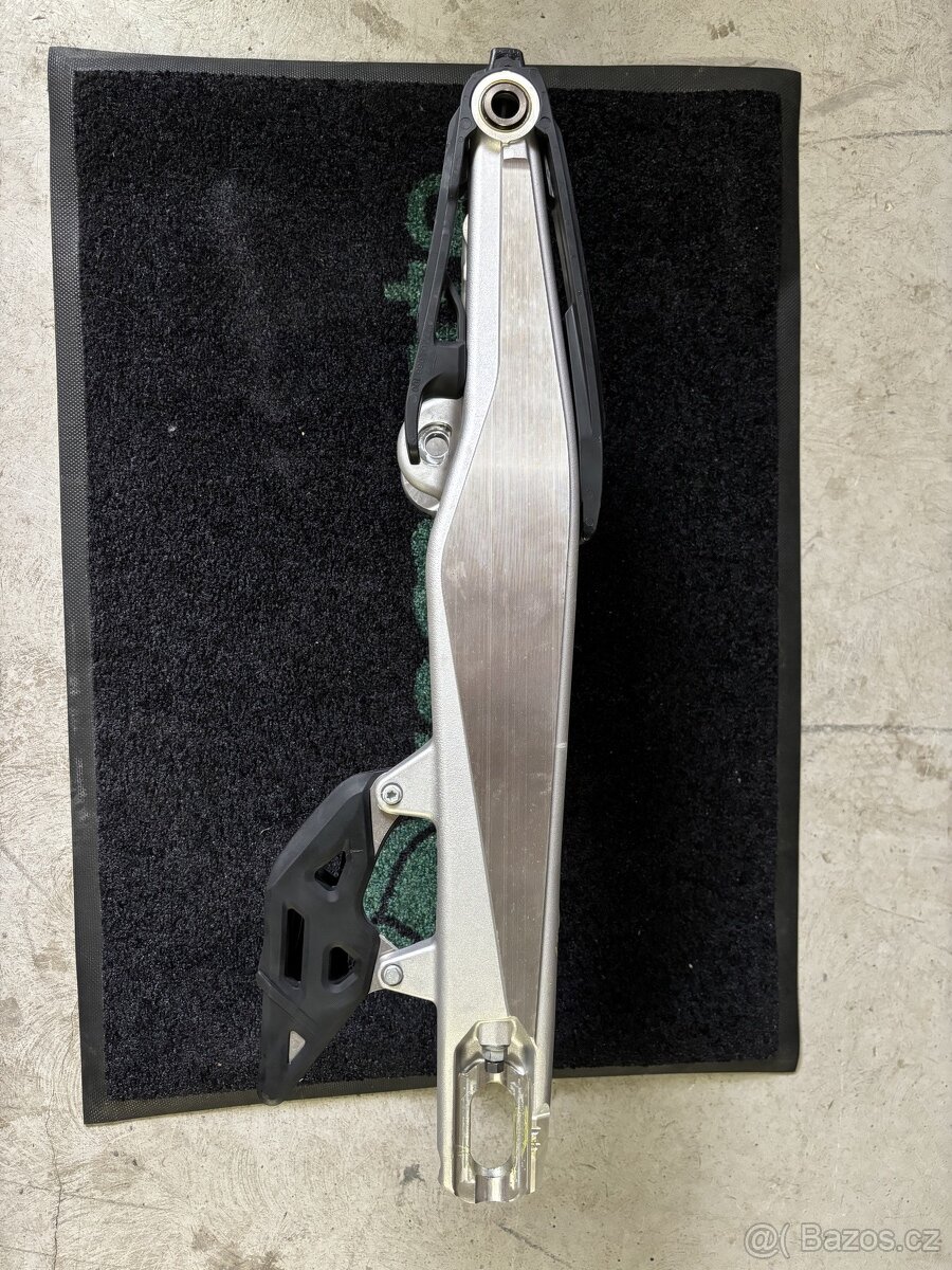 NOVÁ Kyvná vidlice KTM SXF 2019-2022 - 3