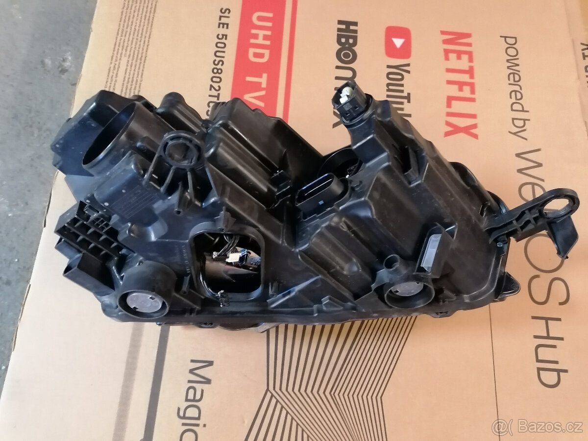 Pravé přední světlo- Scala - 3