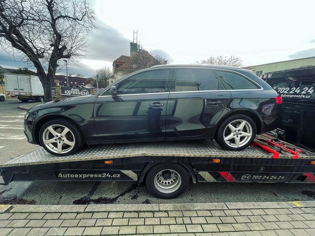 Veškeré náhradní díly Audi A4 B8 8K Avant 2011 CAGA MMV LZ9Y - 3