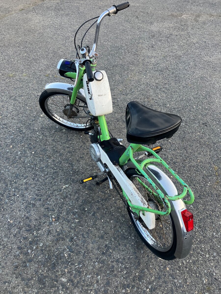 Benelli moped - 3