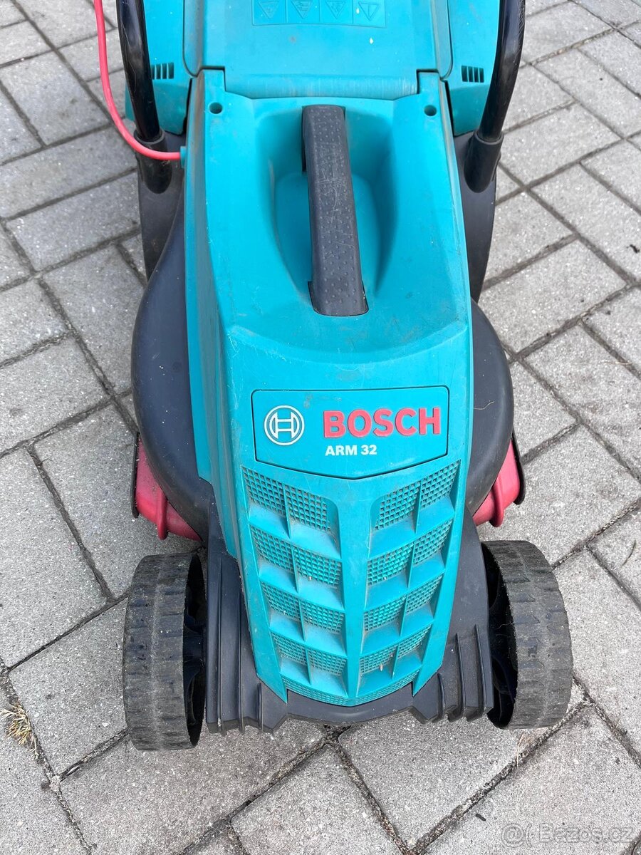 elektrická sekačka BOSCH ARM 32 - 3