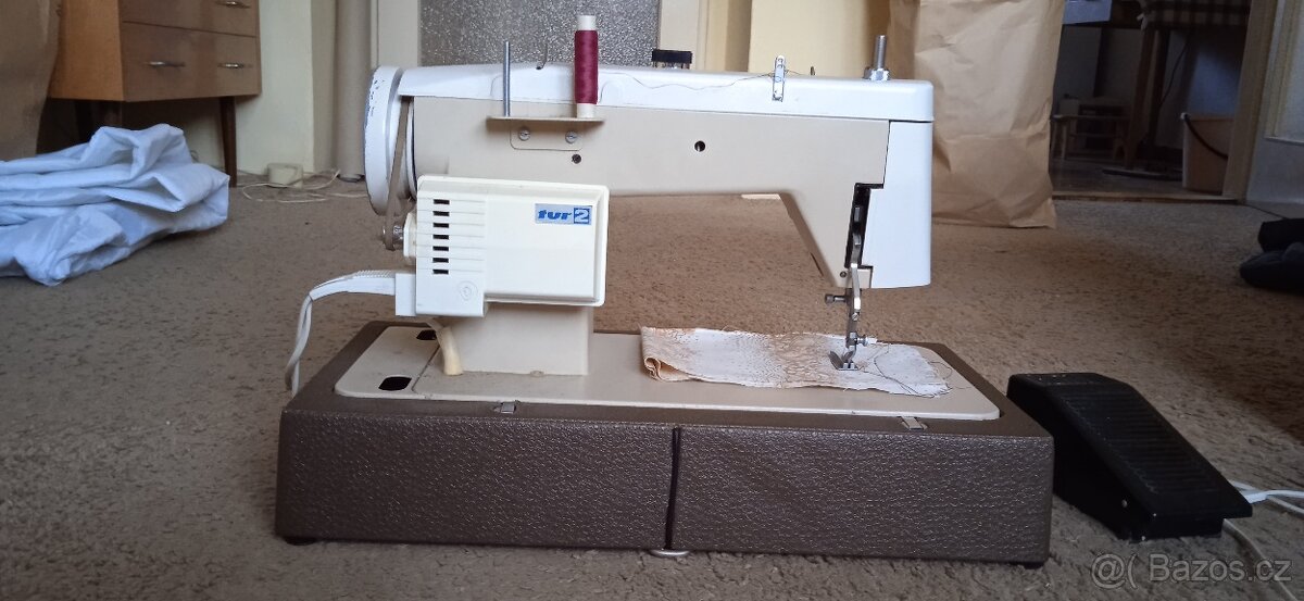 Šicí stroj PREDOM Lucznik 438 - 3