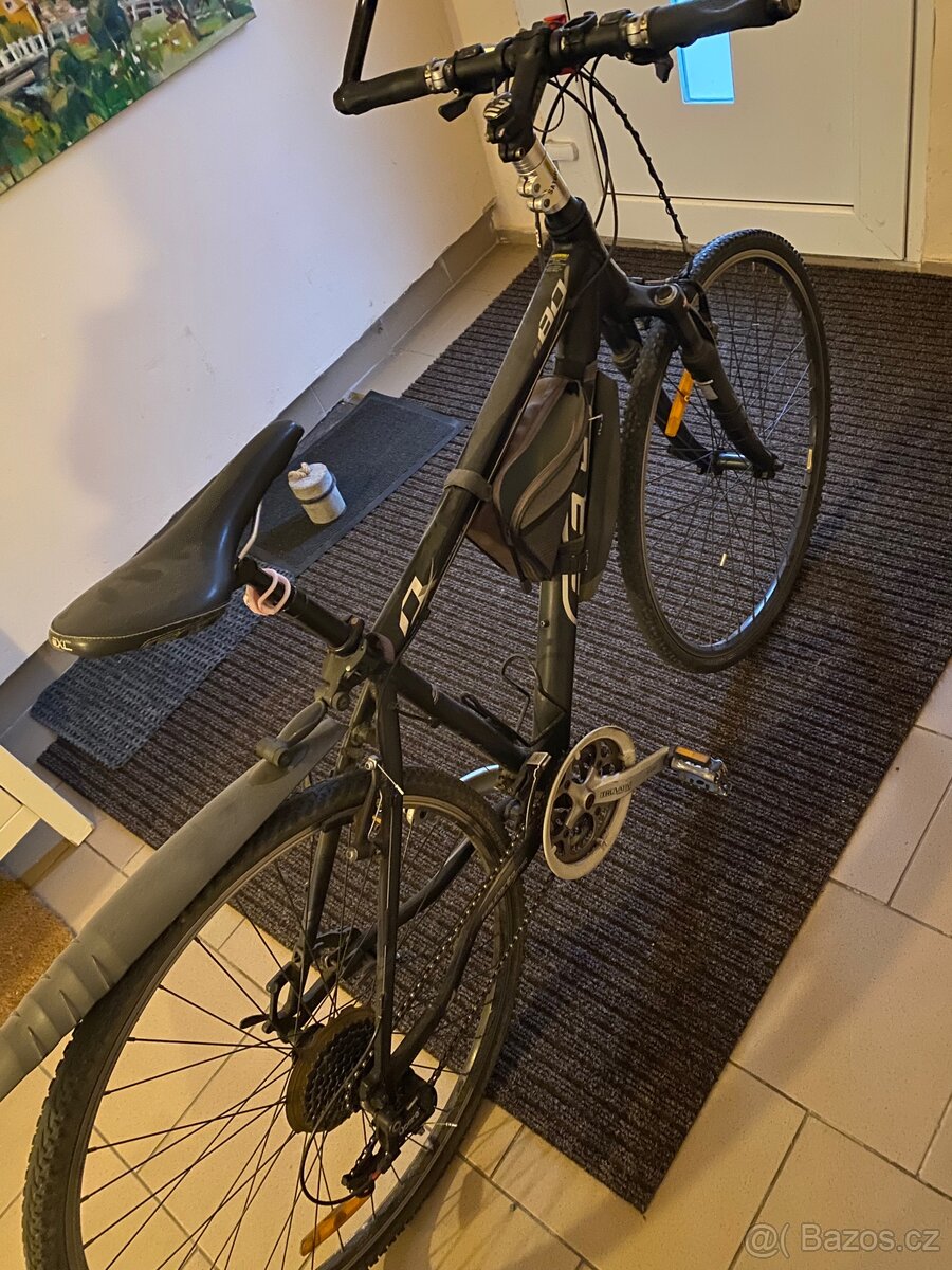 trekingové kolo značky HEAD - 3