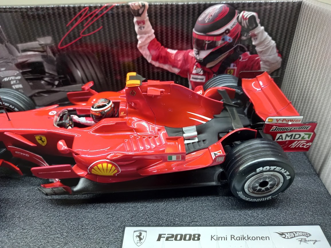 F1 FERRARI F2008 2008 RAIKKONEN HOTWHEELS 1:18 - 3