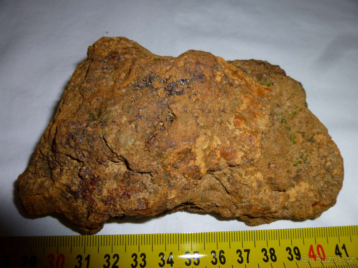 Kámen, minerál, nerost - delvauxit 3 - 3