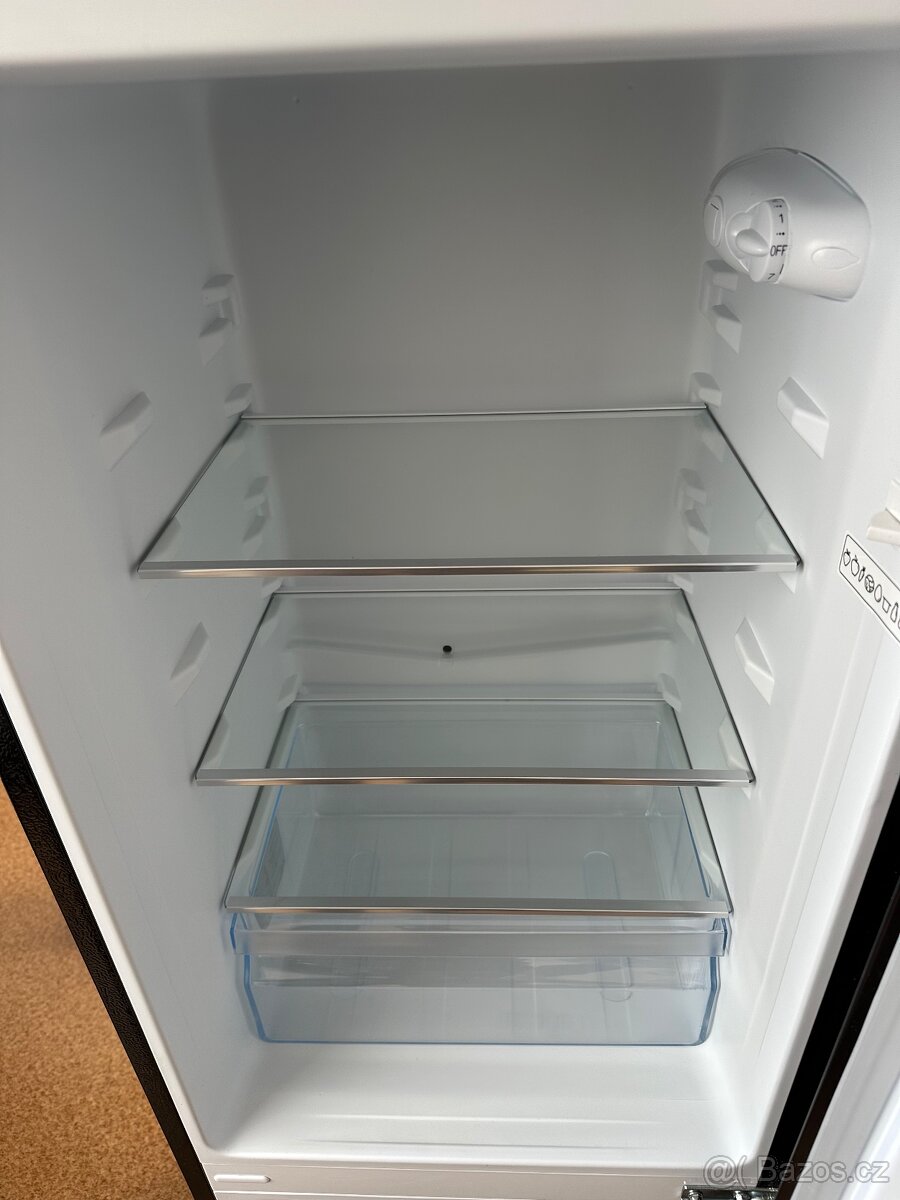 Lednice CHiQ černá - 3