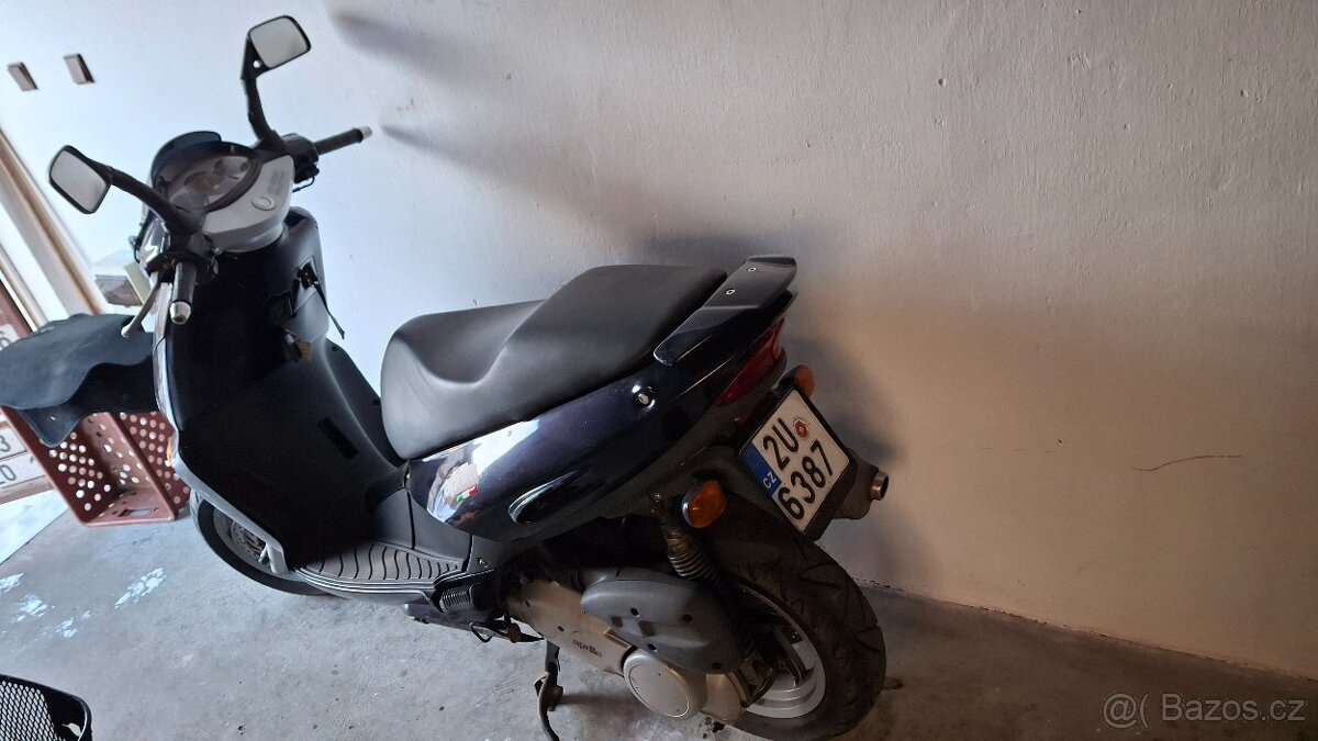 Aprilia Leonardo - 3